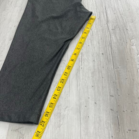 Under Armour Gray Stretchy Gym Workout Capri Pants No Size Tag - Picture 8 of 8